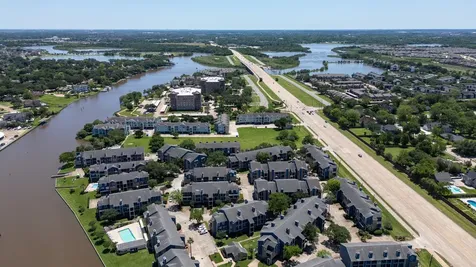 18511 Egret Bay Boulevard 511 Webster TX 77058