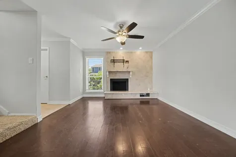 18511 Egret Bay Boulevard 511 Webster TX 77058