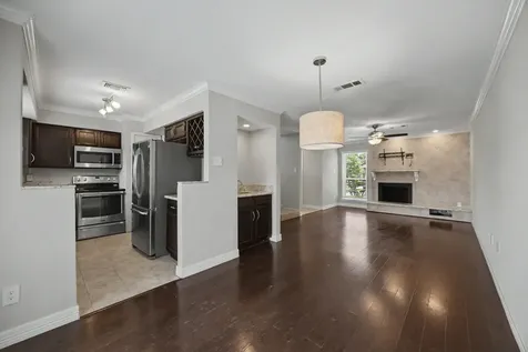 18511 Egret Bay Boulevard 511 Webster TX 77058