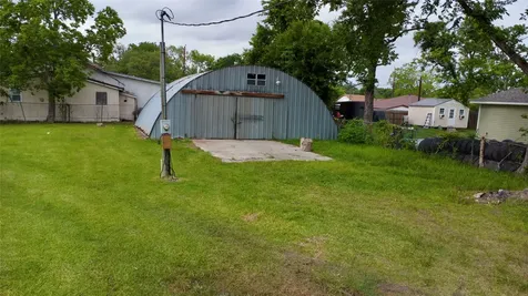 400 Dreamland Avenue Crosby TX 77532