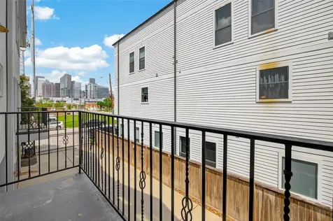 1107 Saint Charles Street Houston TX 77003
