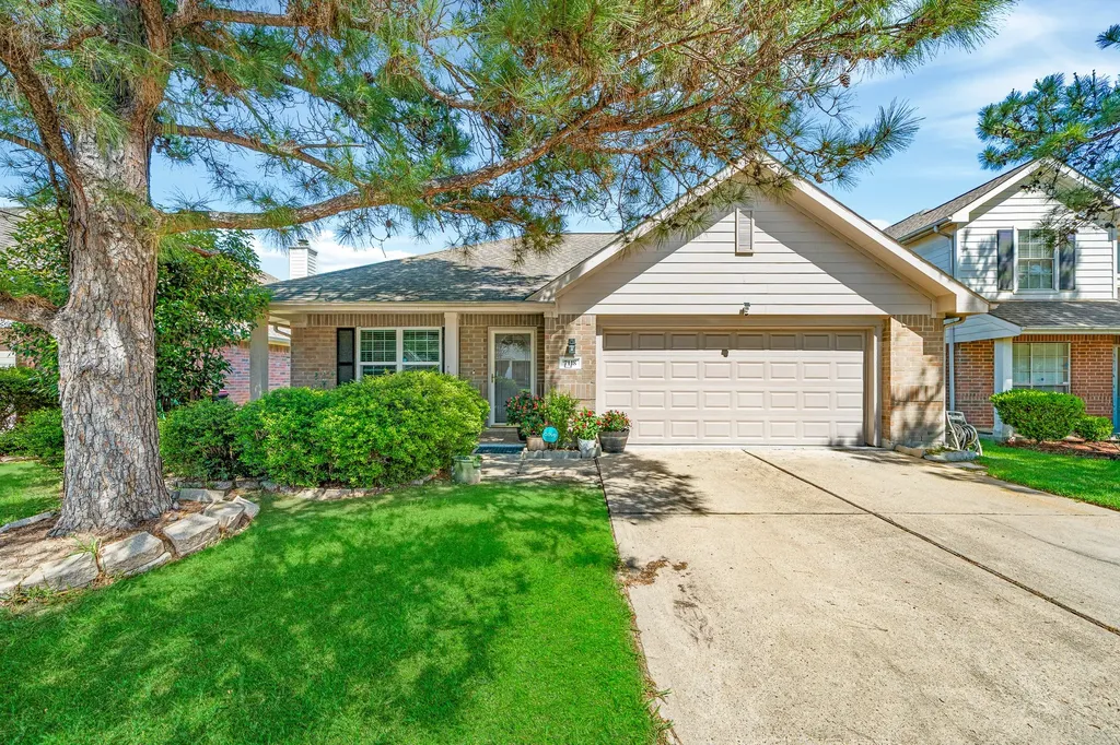 7118 Meadow Hawk Court Houston TX 77041