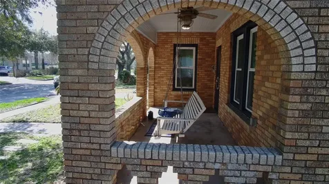5018 Avenue P Galveston TX 77551