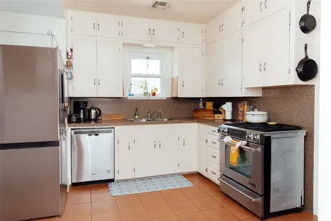 5018 Avenue P Galveston TX 77551