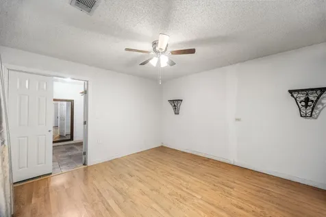 222 E James Street Baytown TX 77520