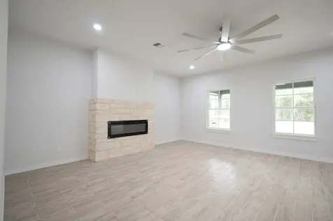 1865 Road 66116 Dayton TX 77535
