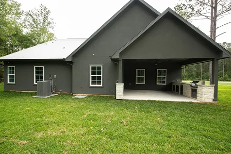 1865 Road 66116 Dayton TX 77535