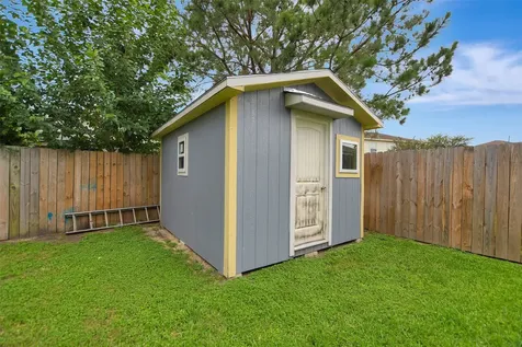 19015 Remington Bend Drive Houston TX 77073