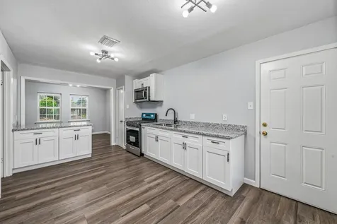 5859 Flamingo Drive Houston TX 77033