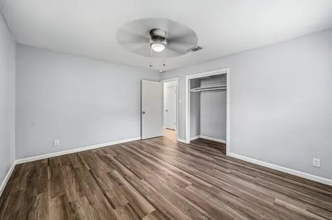 5859 Flamingo Drive Houston TX 77033