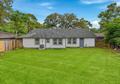 5859 Flamingo Drive Houston TX 77033