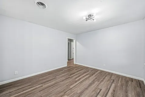 5859 Flamingo Drive Houston TX 77033