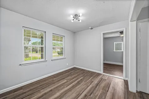 5859 Flamingo Drive Houston TX 77033