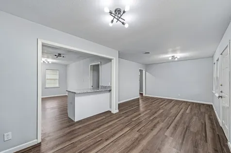 5859 Flamingo Drive Houston TX 77033