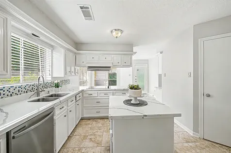 11651 Trailmont Drive Houston TX 77077