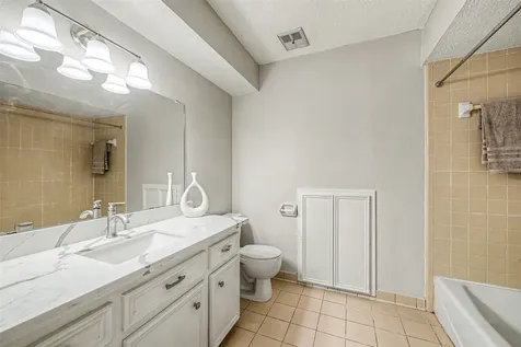 11651 Trailmont Drive Houston TX 77077