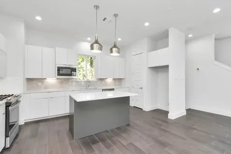 4721 Independence Heights Lane Houston TX 77018
