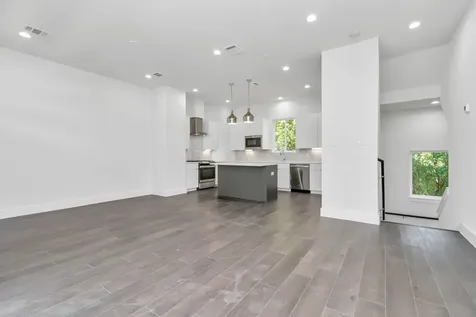 4721 Independence Heights Lane Houston TX 77018