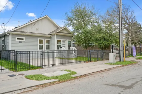 505 Carl Street Houston TX 77009