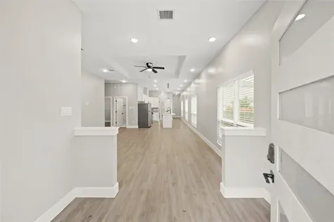 505 Carl Street Houston TX 77009