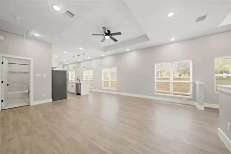 505 Carl Street Houston TX 77009