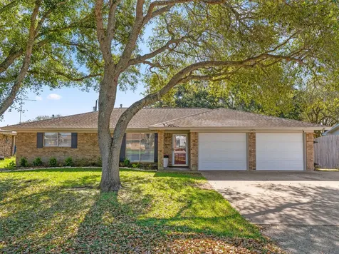 90 Live Oak Van Vleck TX 77482