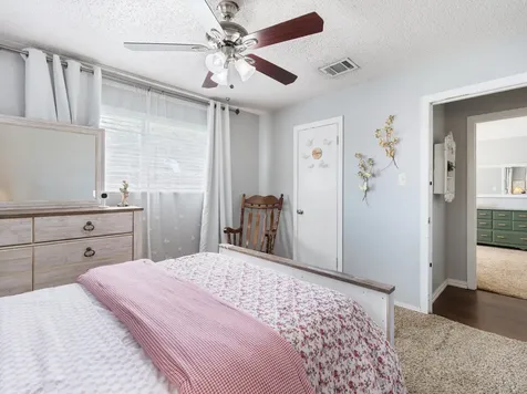 90 Live Oak Van Vleck TX 77482