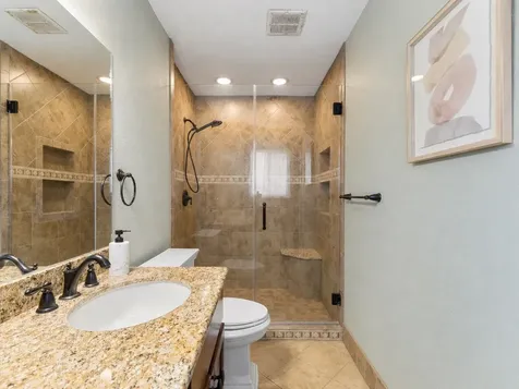 90 Live Oak Van Vleck TX 77482