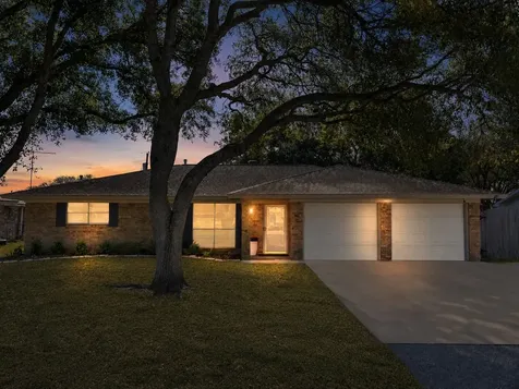 90 Live Oak Van Vleck TX 77482