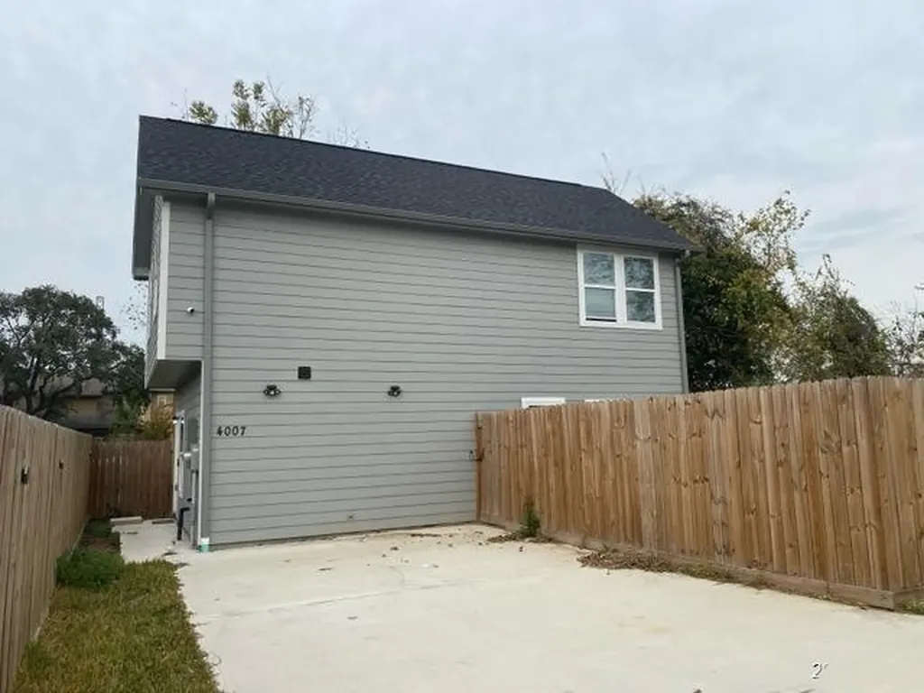 4007 King Street Houston TX 77026