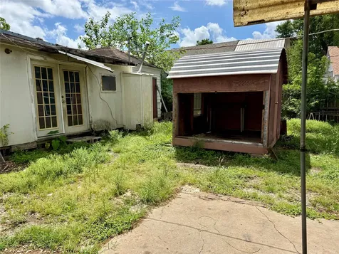 310 Center Street Pasadena TX 77506