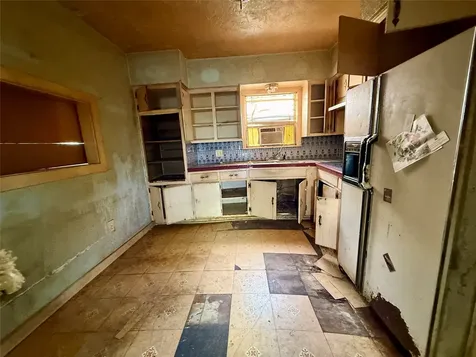 310 Center Street Pasadena TX 77506