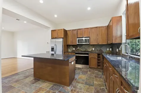 2028 Tuam Street Houston TX 77004