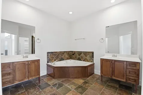 2028 Tuam Street Houston TX 77004