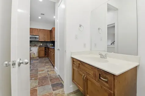 2028 Tuam Street Houston TX 77004