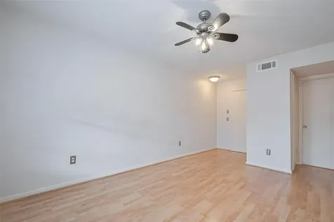 2350 Bering Drive 94 Houston TX 77057