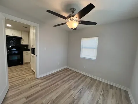 407 1/2 Walton Street Houston TX 77009