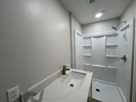 407 1/2 Walton Street Houston TX 77009