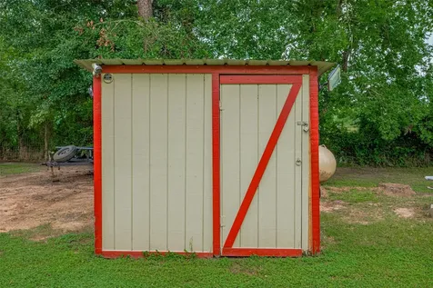 602 Fm 2693 Rd East New Waverly TX 77358