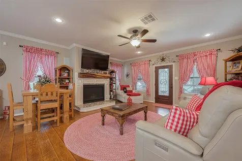 602 Fm 2693 Rd East New Waverly TX 77358