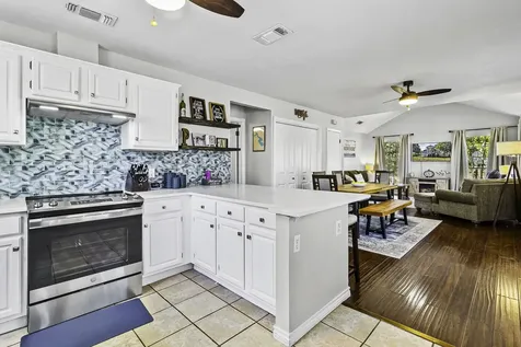1382 Indian Hill Boulevard Livingston TX 77351