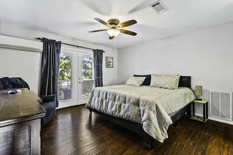 1382 Indian Hill Boulevard Livingston TX 77351