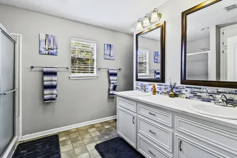 1382 Indian Hill Boulevard Livingston TX 77351