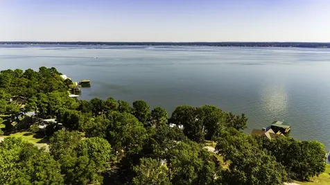 1382 Indian Hill Boulevard Livingston TX 77351