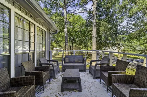 1382 Indian Hill Boulevard Livingston TX 77351