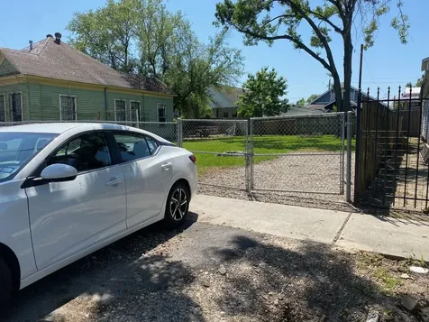 1911 Chestnut Street Houston TX 77009