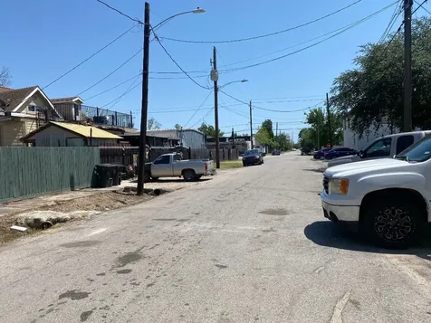 1911 Chestnut Street Houston TX 77009