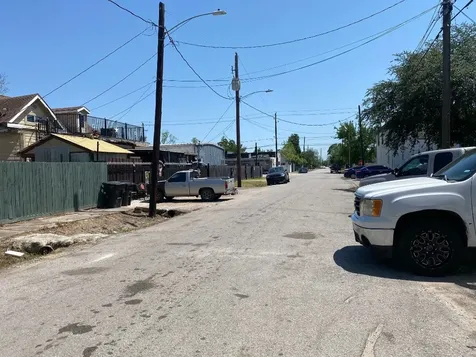1911 Chestnut Street Houston TX 77009