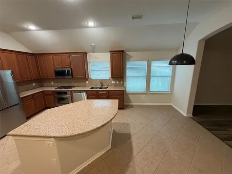 31 W Spindle Tree Circle The Woodlands TX 77382