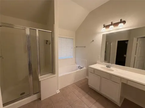 31 W Spindle Tree Circle The Woodlands TX 77382